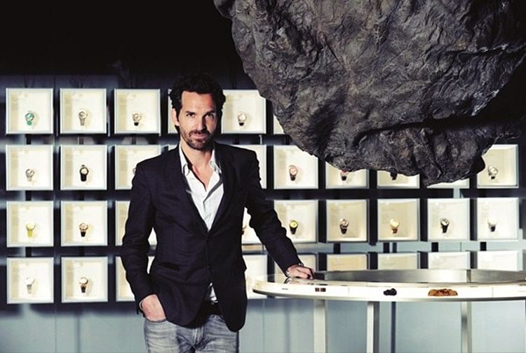 法国设计师Matheieu Lenneur受邀为精表品牌爱彼设计以岩石为概念的会客厅。